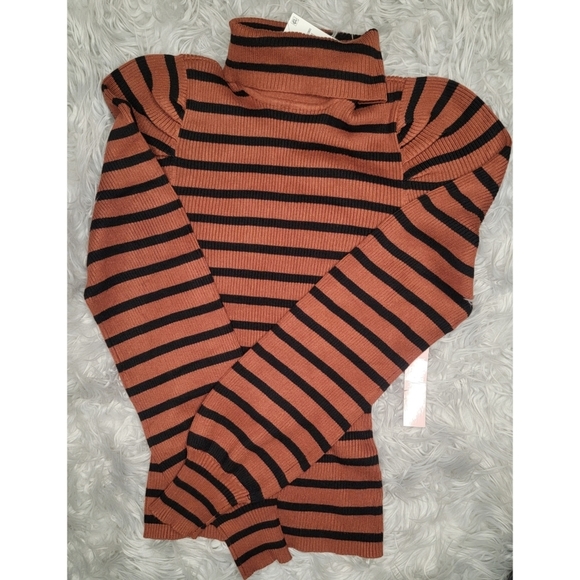 Crave Fame Tops - NEW Crave Fame long sleeve turtleneck shirt